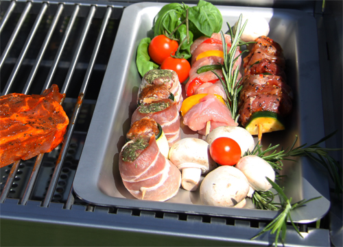 Die Edelstahl Grillplatte für den Campinggrill Premio Camp Schonendes Grillen mit der Edelstahl Grillplatte von stahlgrill.de